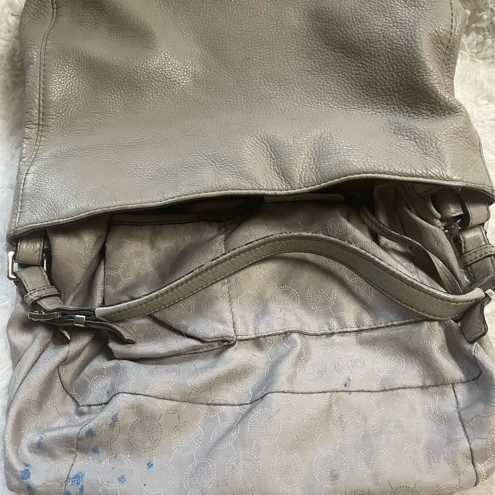 Michael Kors Gray Slouchy Leather Satchel/Shoulder Bag silver tone hardwares.